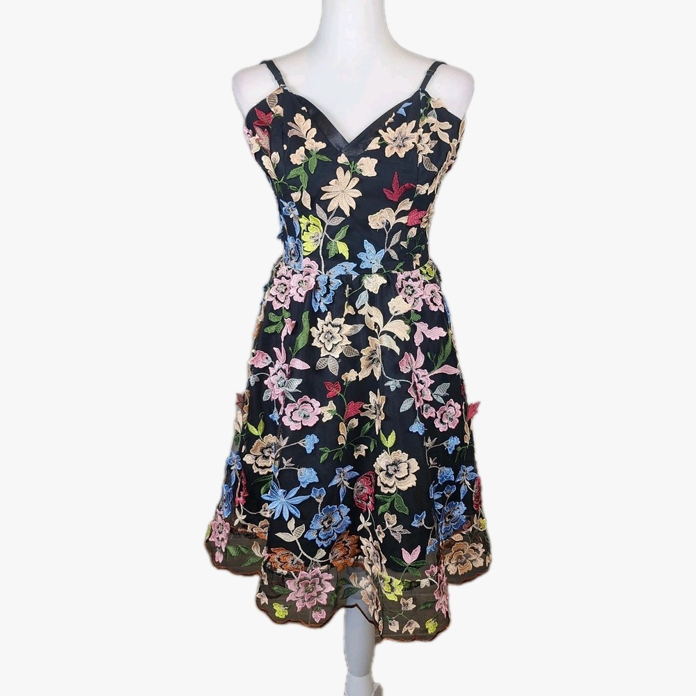 Dress the Population Maren Carnation Floral Dress Womens Small Embroidered Party